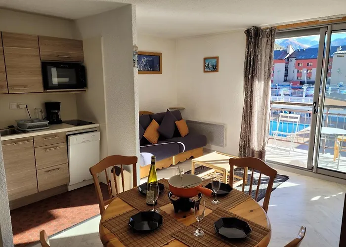 Pied Des Pistes Et Commerces Les Deux Alpes